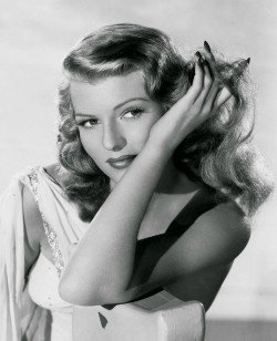 Rita Hayworth - what else can you say...picture perfect.
