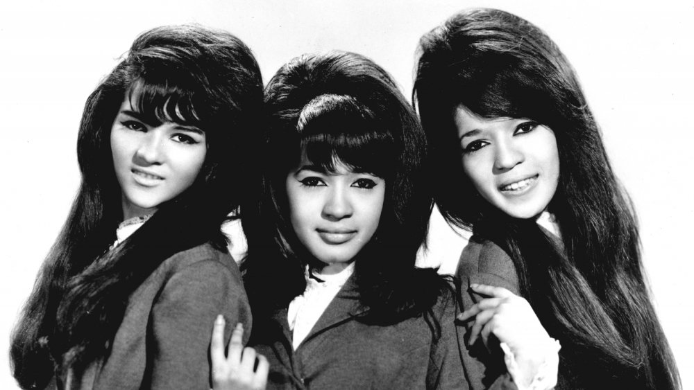 Listen to The Ronnettes at vinyl record memories.