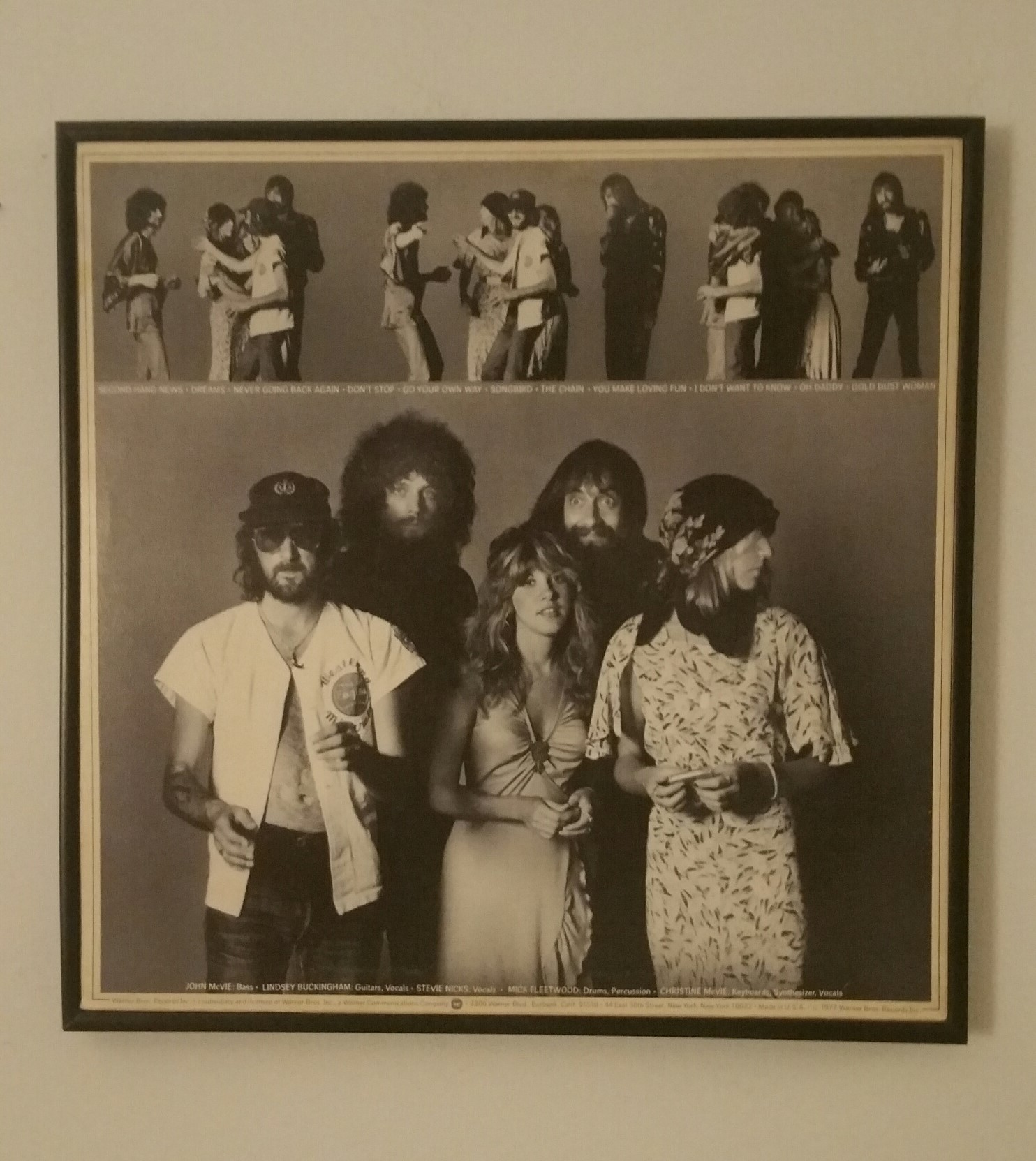 Photo of the back cover of the album Rumours by Fleetwood Mac.